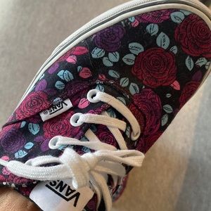 Vans floral low tops 8.5